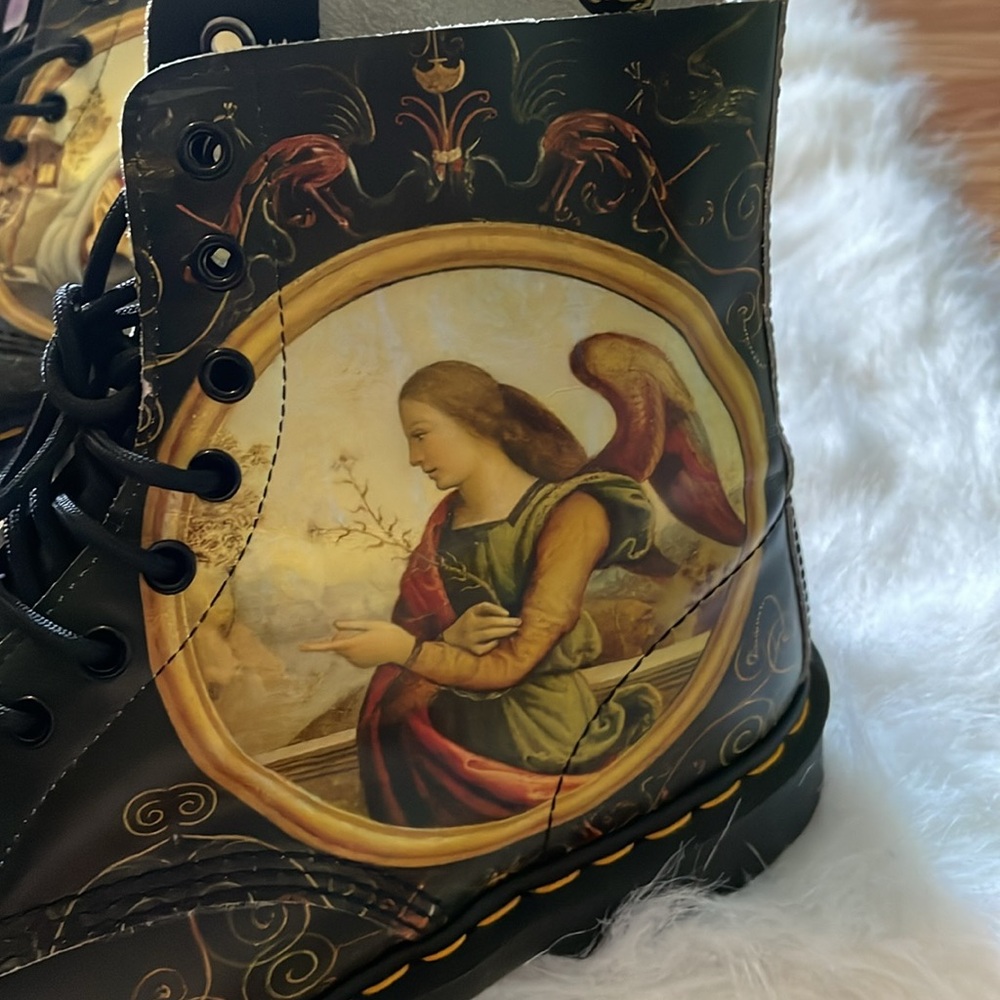 Doc Martin Artistic Boots - Picture 2 of 12